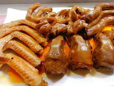 四川學(xué)正宗鹵菜鹵水技術(shù)做法哪里好？享受產(chǎn)品技術(shù)升級