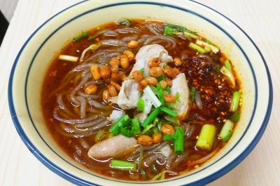 手工肥腸粉技術(shù)培訓(xùn)班哪里好？通過全程實(shí)操一人一灶