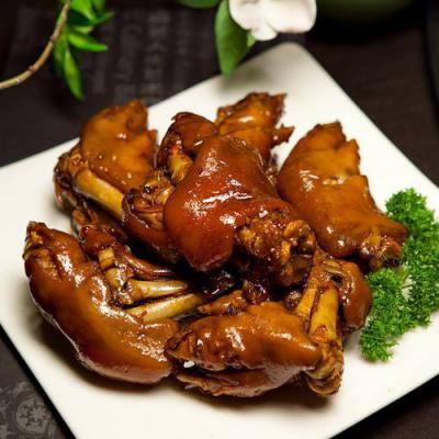 烤豬蹄訓(xùn)練哪里專(zhuān)業(yè)?挑選豬蹄的注意事項(xiàng)