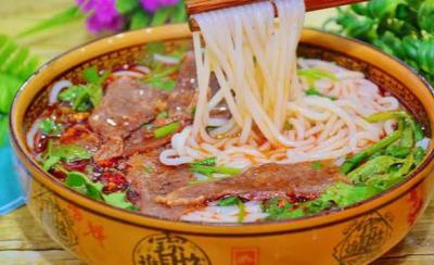 小吃培訓(xùn)在哪里學(xué)最好？學(xué)習(xí)羊肉粉技術(shù)培訓(xùn)