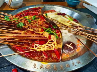 油炸串串技術(shù)培訓(xùn)機(jī)構(gòu)哪家好？串串香培訓(xùn)班哪里好？