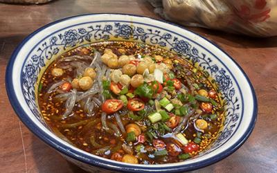 酸辣粉培訓(xùn)哪家味道好？  成都酸辣粉培訓(xùn)哪家味道好？