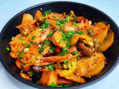 麻辣香鍋技術(shù)培訓(xùn)學(xué)校哪家好？成都飄緣麻辣鍋培訓(xùn)