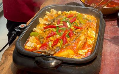 萬州烤魚技術(shù)培訓(xùn)哪里好？解鎖地道風(fēng)味，開啟創(chuàng)業(yè)新篇