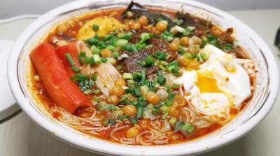 綿陽米粉技術(shù)培訓(xùn)班哪家學(xué)校好？飄味緣餐飲培訓(xùn)學(xué)校值得選擇嗎？