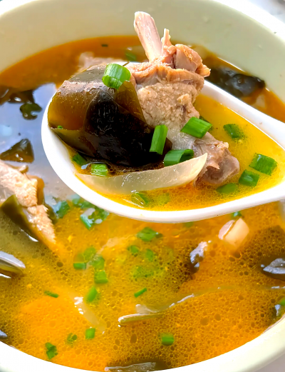 老鴨湯鍋技術(shù)培訓(xùn)哪家好？飄味緣餐飲小吃培訓(xùn)學(xué)校深度解析