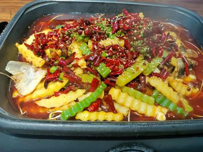 萬(wàn)州香辣烤魚技術(shù)培訓(xùn)價(jià)格多少錢？成都飄味緣小吃培訓(xùn)班比較便宜